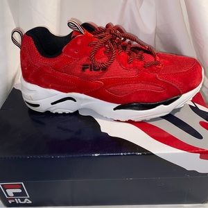 File shoes, size 5.5